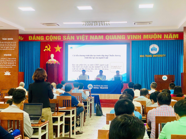 Trường Đại học Nha Trang tổ chức Hội thảo khoa học cấp Trường với chủ đề "Đổi mới và quốc tế hóa chương trình đào tạo" năm học 2025-2026