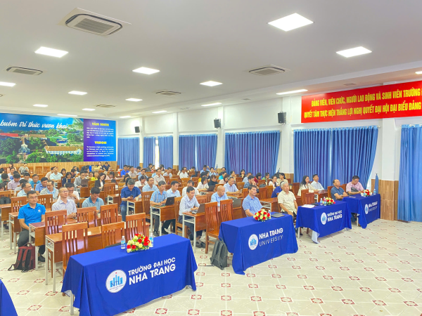 Trường Đại học Nha Trang tổ chức Hội thảo khoa học cấp Trường với chủ đề "Đổi mới và quốc tế hóa chương trình đào tạo" năm học 2025-2026
