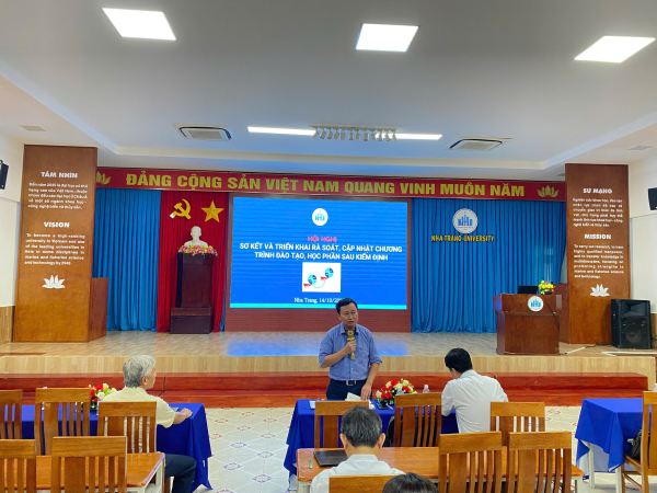Trường Đại Học Nha Trang tổ chức Hội nghị sơ kết và triển khai rà soát cập nhật CTĐT, HP sau kiểm định 