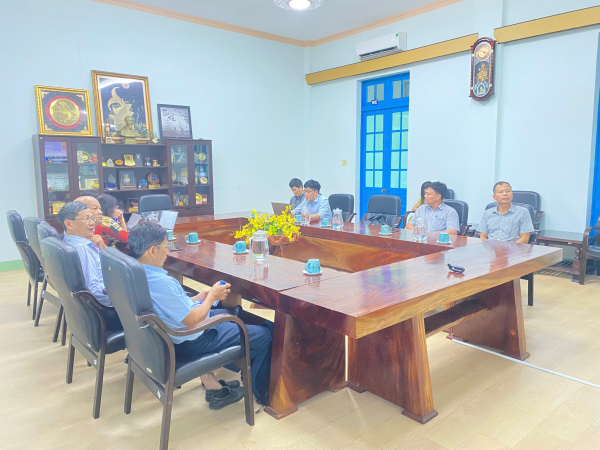 Phiên họp thẩm định kết quả đánh giá chất lượng các CTĐT: Kỹ thuật môi trường, Kỹ thuật hóa học, Kỹ thuật cơ khí động lực, Công nghệ Chế tạo máy, Kinh tế
