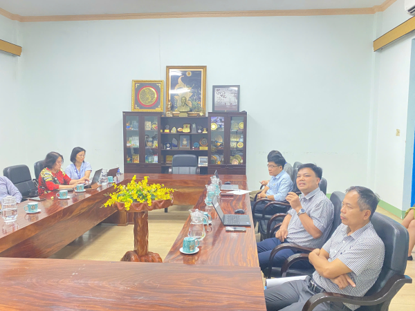 Phiên họp thẩm định kết quả đánh giá chất lượng các CTĐT: Kỹ thuật môi trường, Kỹ thuật hóa học, Kỹ thuật cơ khí động lực, Công nghệ Chế tạo máy, Kinh tế