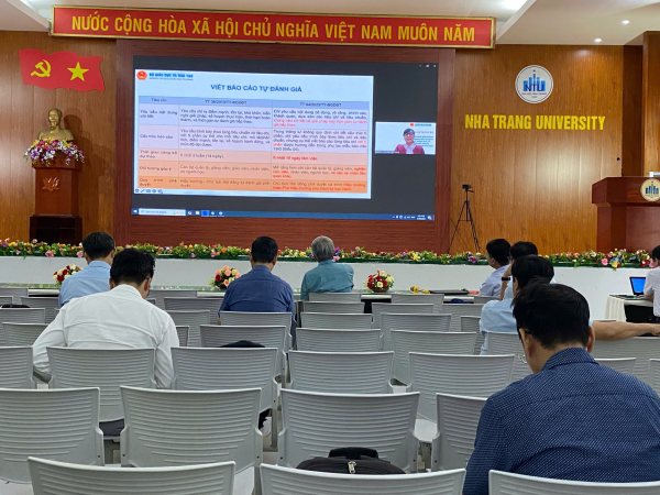 Trường Đại học Nha Trang tham dự Hội nghị tập huấn về tự đánh giá và kiểm định chất lượng chương trình đào tạo
