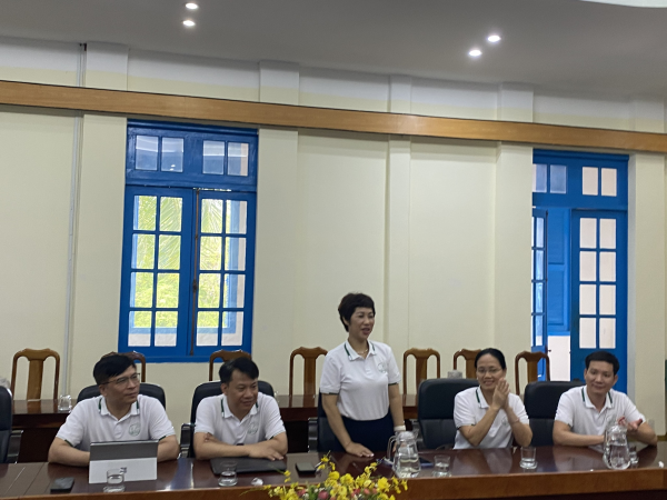 Trường Đại học Nha Trang đã tổ chức buổi tiếp đón Viện Đào tạo số và Khảo thí - Đại học Quốc gia Hà Nội đến thăm và làm việc