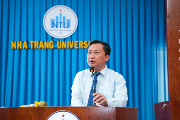 Khai mạc đợt khảo sát chính thức đánh giá ngoài 05 chương trình đào tạo trình độ đại học tại Trường Đại học Nha Trang: Kỹ thuật môi trường, Kỹ thuật hóa học, Kỹ thuật cơ khí động lực, Công nghệ chế tạo máy, Kinh tế.