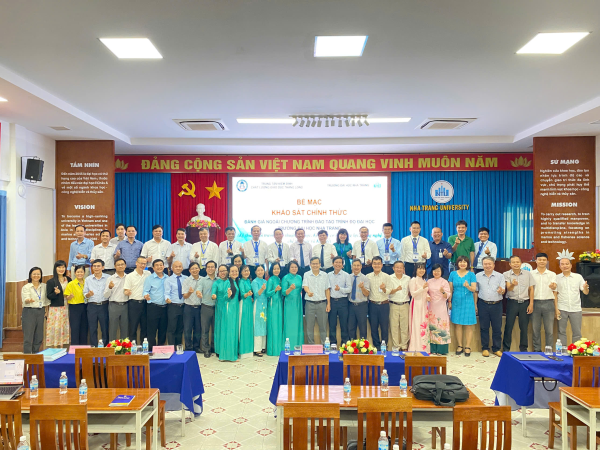 Trường Đại học Nha Trang hoàn thành đợt Khảo sát chính thức Đánh giá ngoài 5 Chương trình Đào tạo: Kỹ thuật môi trường, Kỹ thuật hóa học, Kỹ thuật cơ khí động lực, Công nghệ chế tạo máy và Kinh tế.
